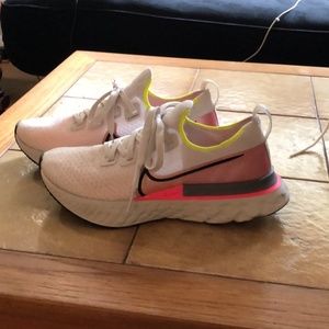 Nike React Infinity Flyknit Women's Running Shoe